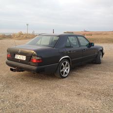 Mercedes Benz w124 200D