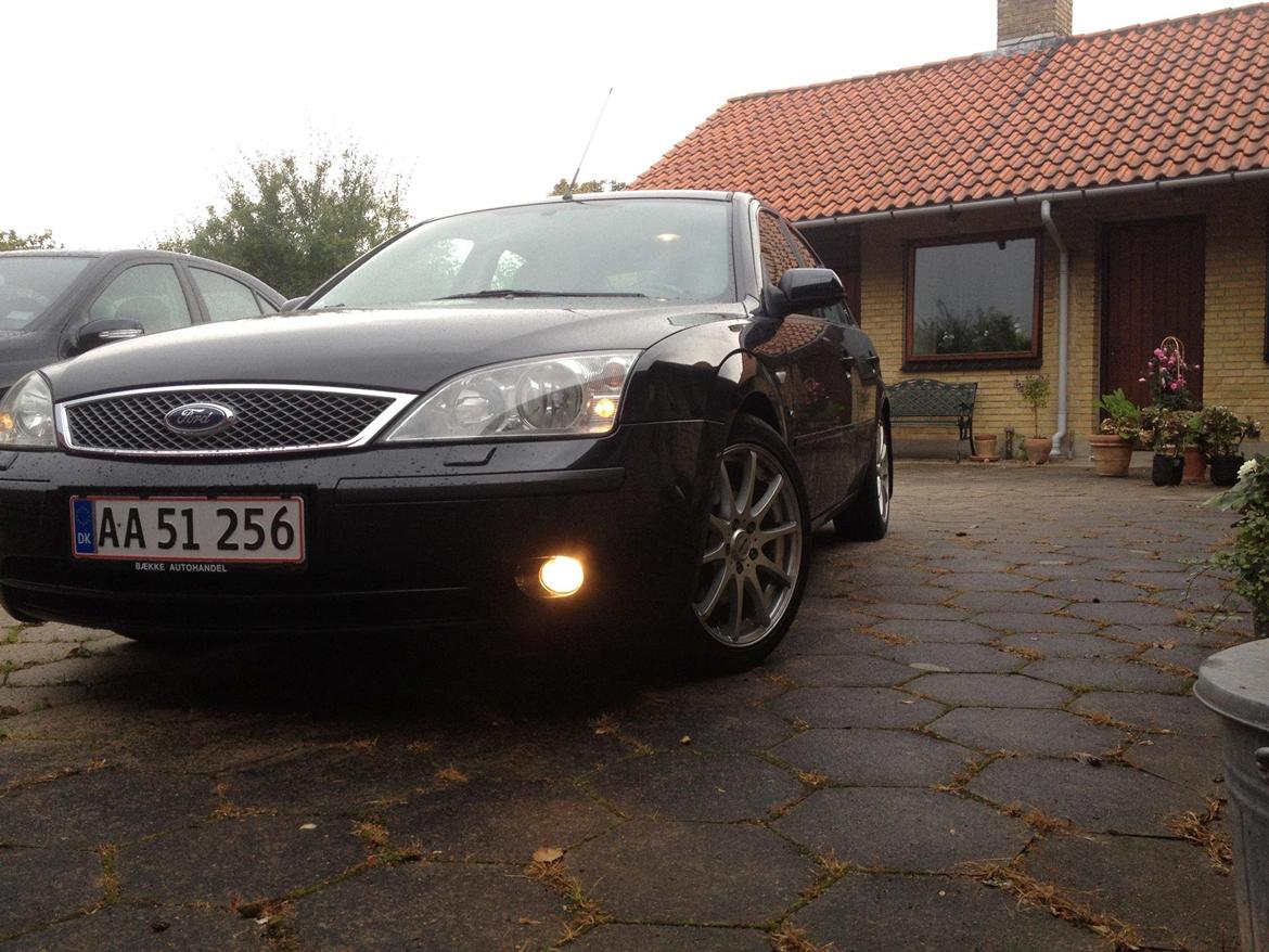Ford Mondeo V6 Ghia billede 4