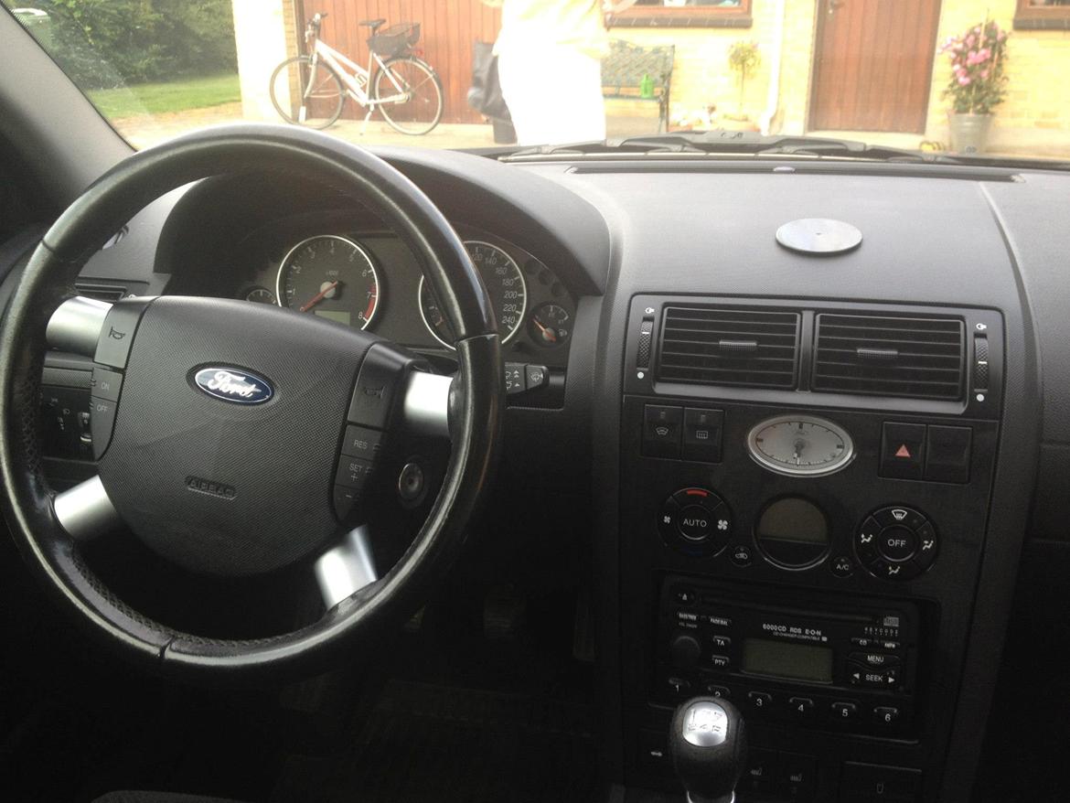 Ford Mondeo V6 Ghia billede 6