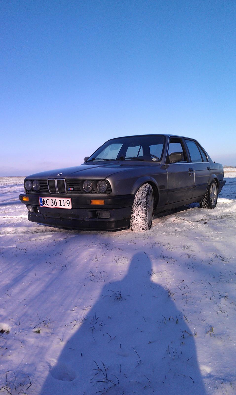 BMW E30 320i billede 8