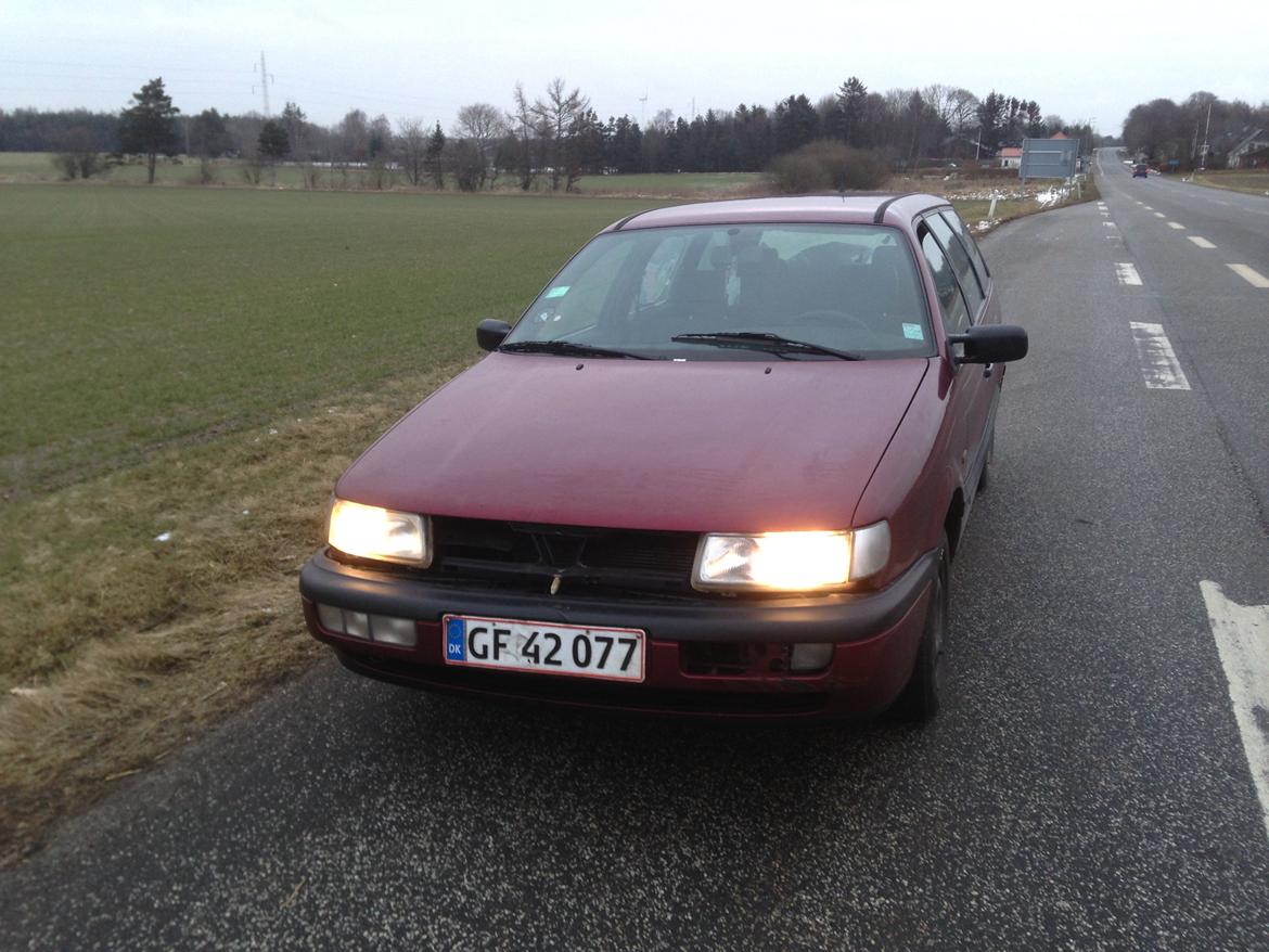 VW Passat (solgt) - efter jeg rettede fronten billede 1