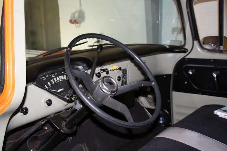 Chevrolet Fleetside Apache 3100 (SOLGT) - org interiør og super flot billede 4