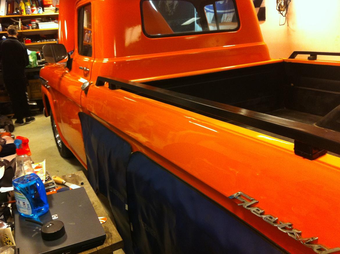 Chevrolet Fleetside Apache 3100 (SOLGT) - Nu helt uden reklame. super fed farve kommer til sin ret.. billede 15