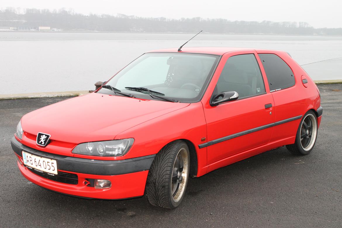 Peugeot 306 1.8 16V *Totalskadet* billede 2