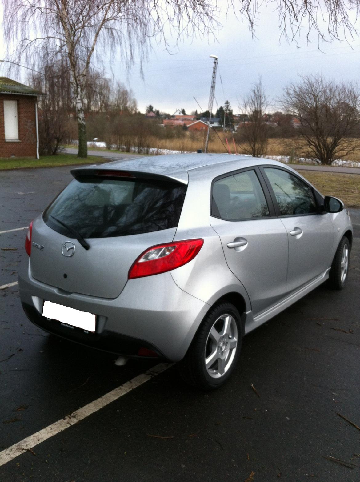 Mazda 2sport 95 TOTALSKADET billede 2