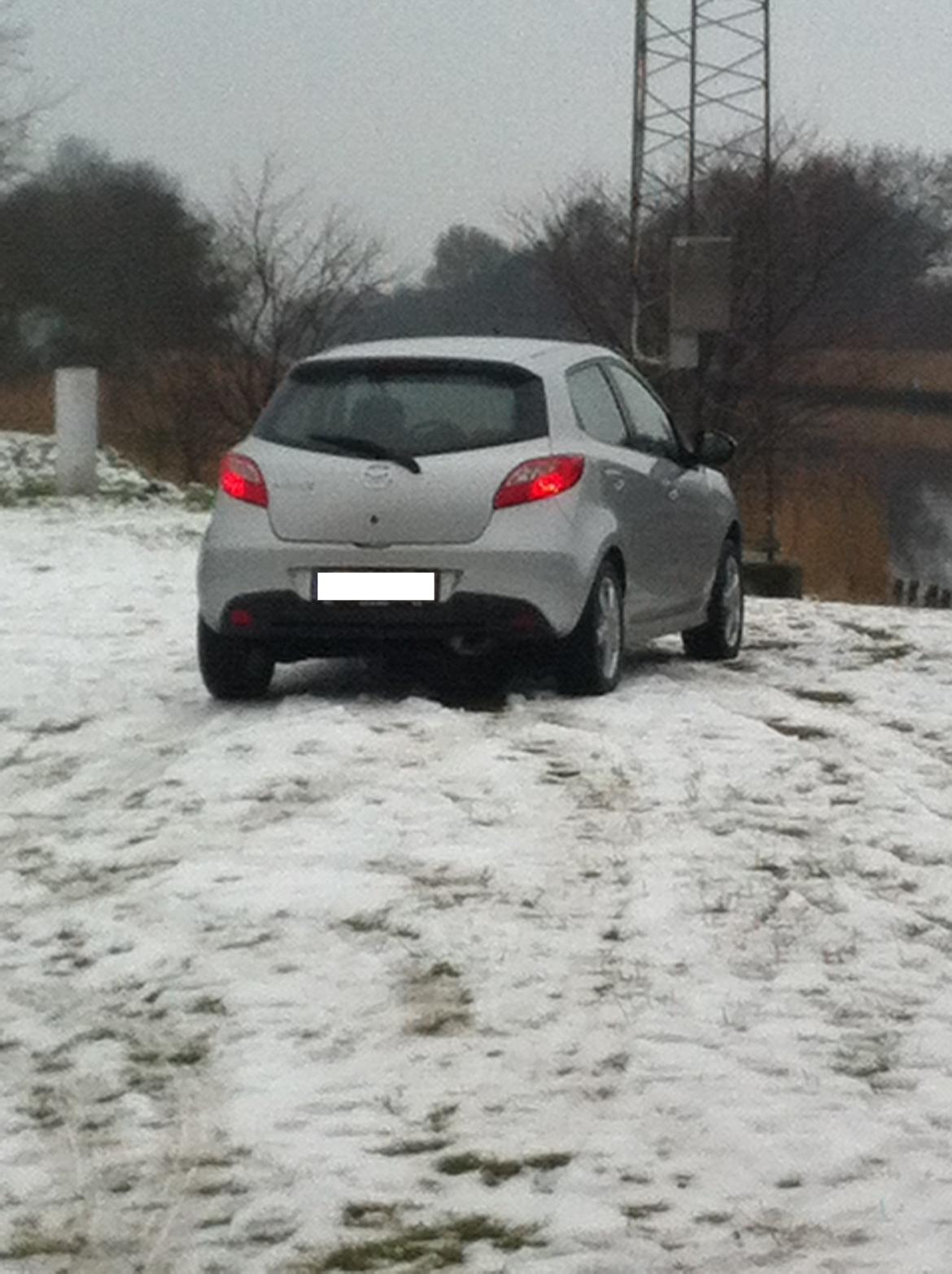 Mazda 2sport 95 TOTALSKADET billede 9