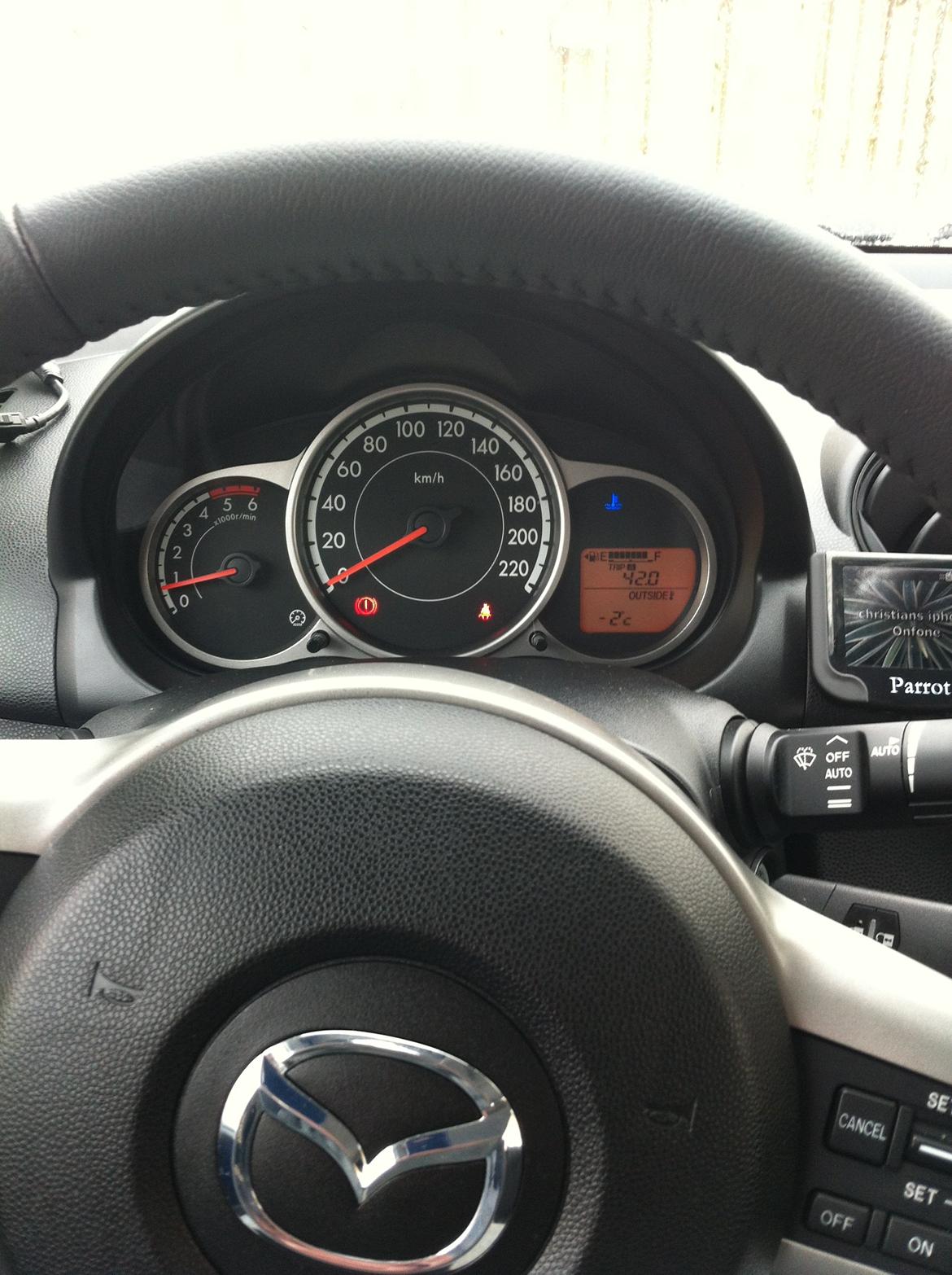 Mazda 2sport 95 TOTALSKADET billede 10