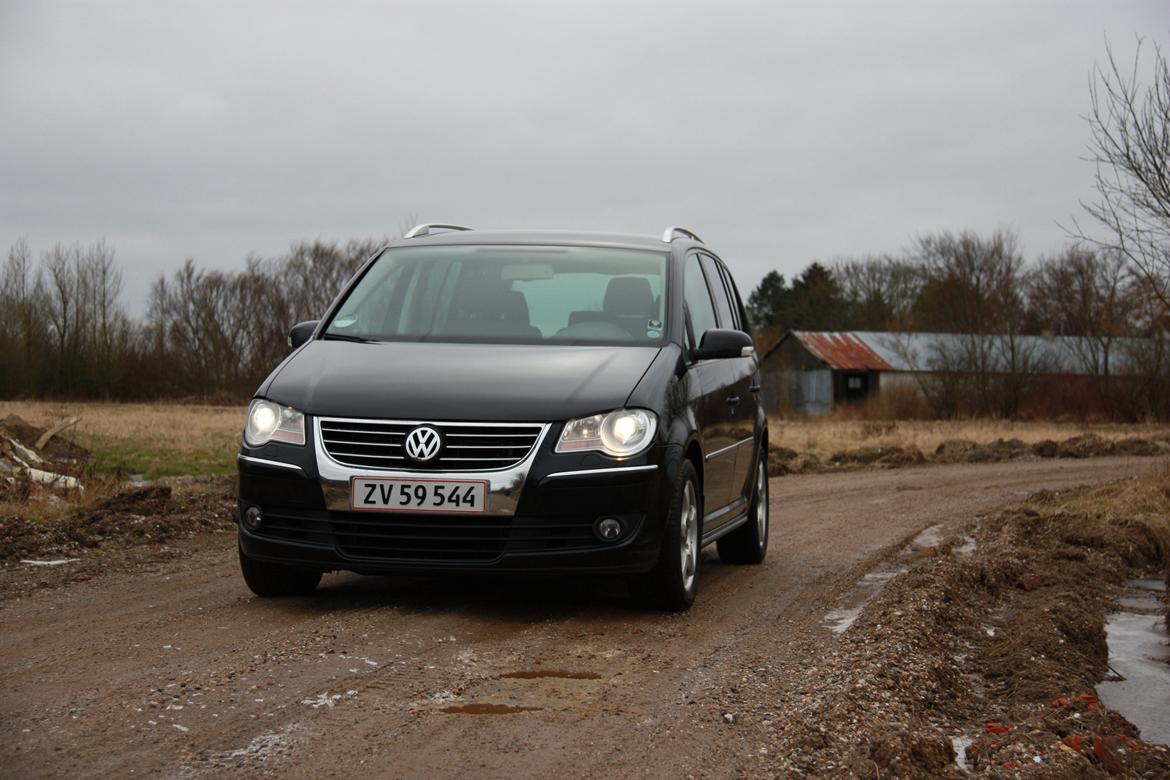 VW Touran 170 hk DSG Highline billede 1