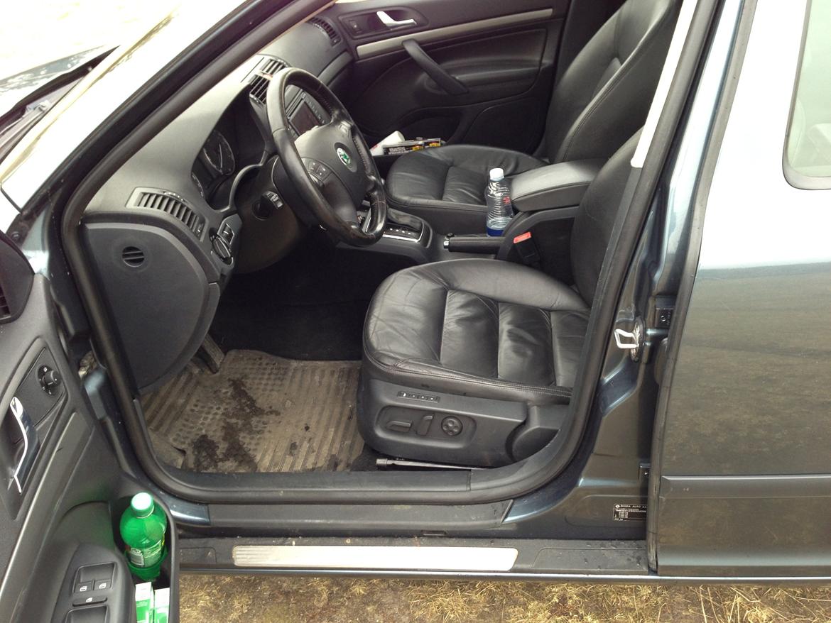 Skoda Octavia 2.0 TDI Elegance Plus Combi billede 13