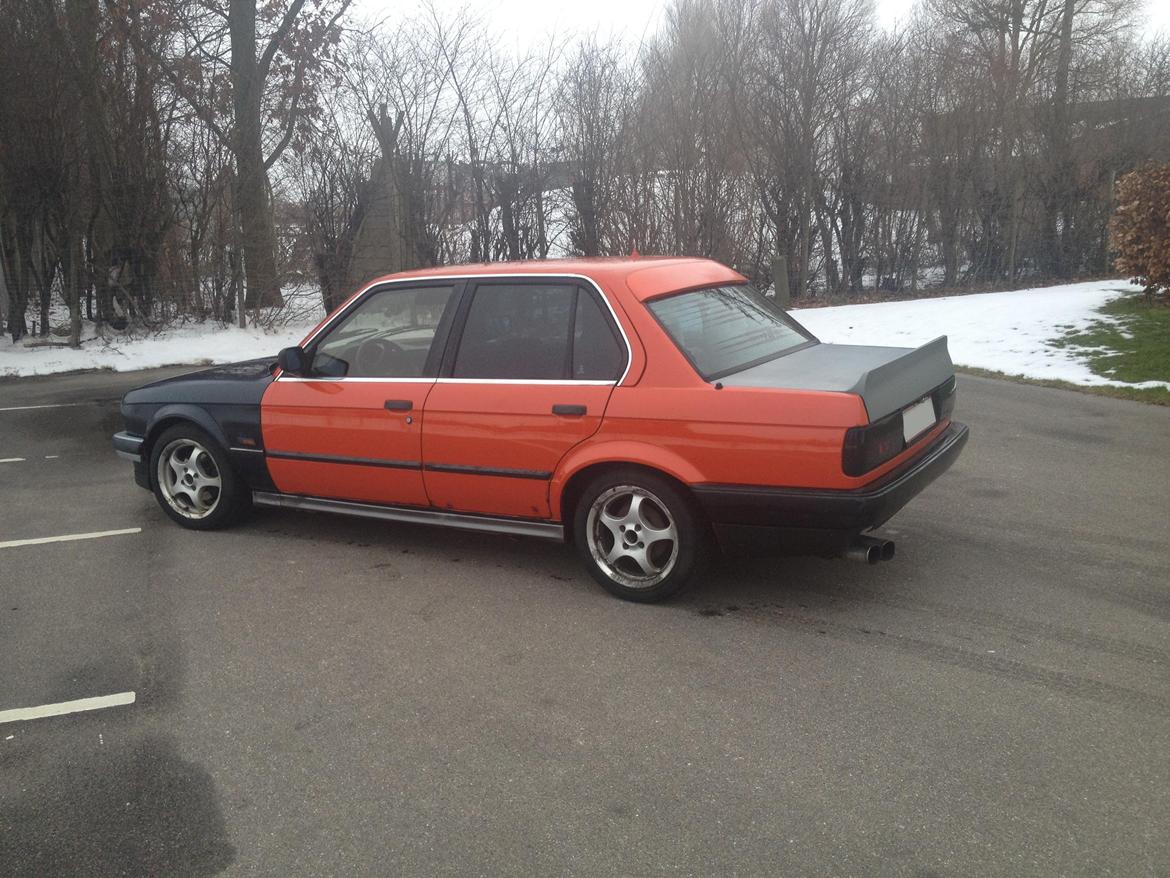 BMW E30 billede 3