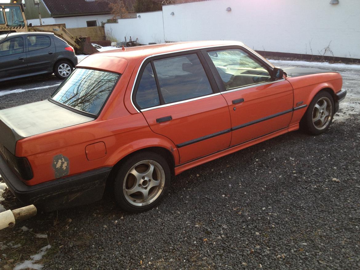 BMW E30 billede 9