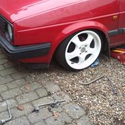 VW golf 2 1.3  total skadet