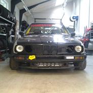 BMW E30 V8 Drifter