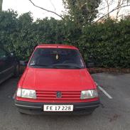 Peugeot 309 3 dørs   (Min første bil)