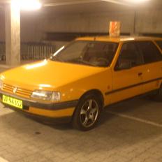 Peugeot 405 EXPRESS