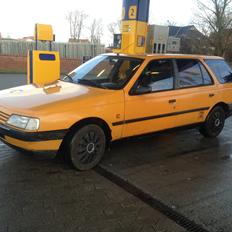 Peugeot 405 EXPRESS