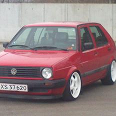 VW golf 2 1.3  total skadet