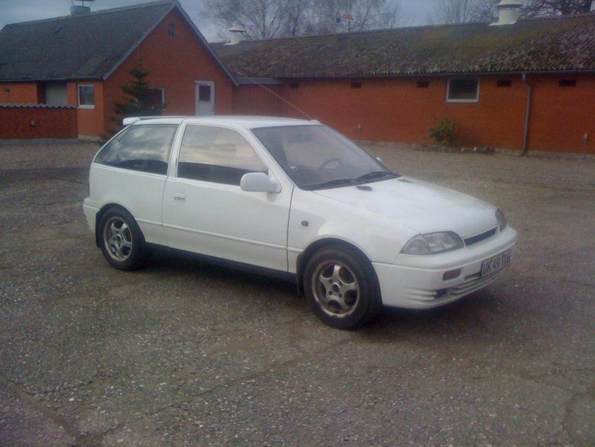 Suzuki swift 1.3 gls billede 16