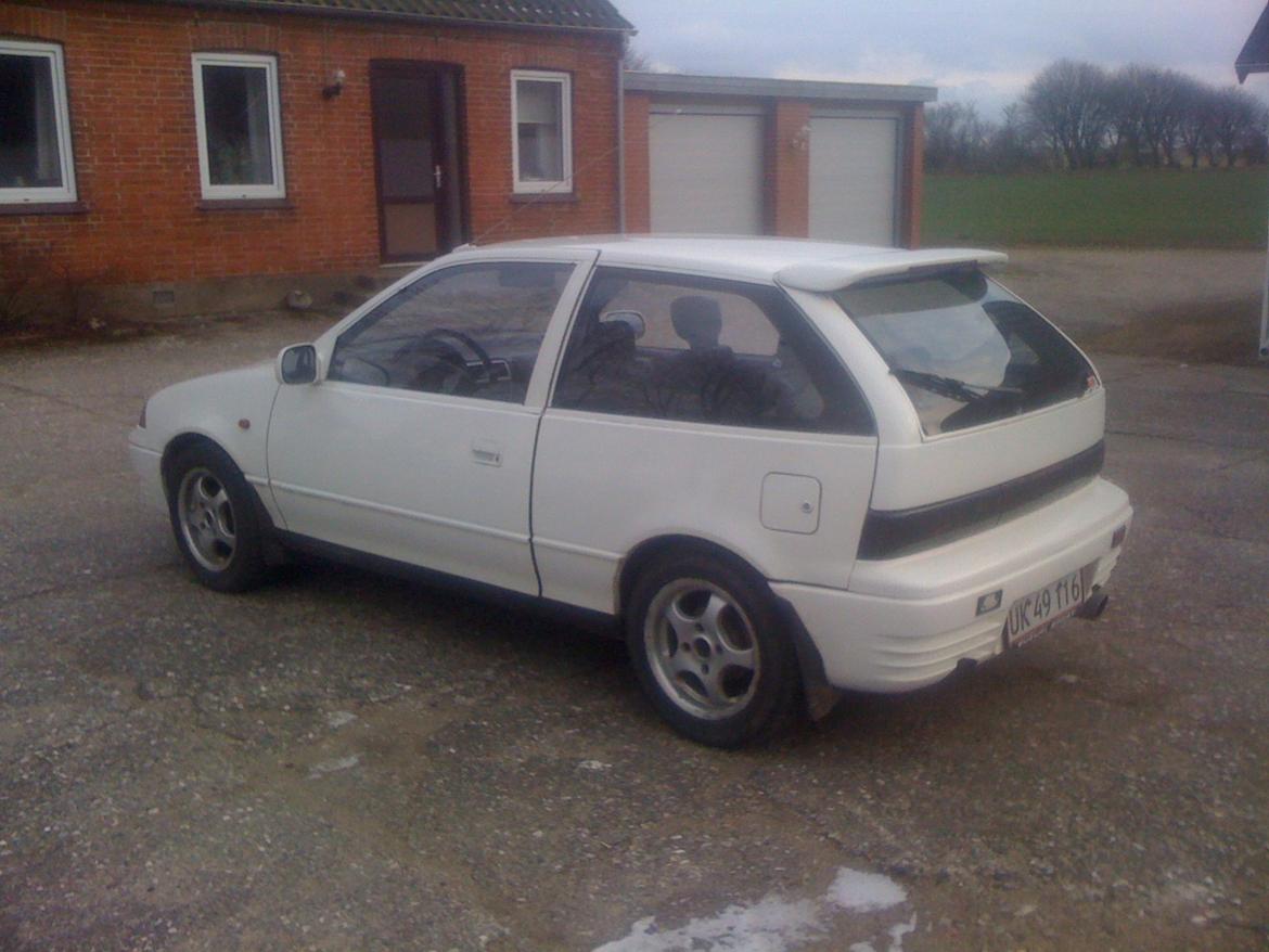 Suzuki swift 1.3 gls billede 17