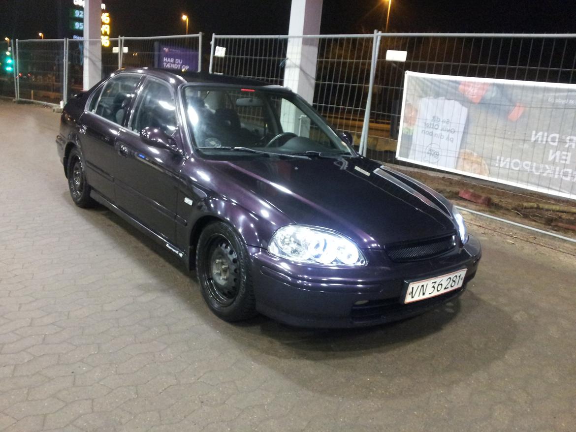 Honda civic ek4 sedan vti billede 6