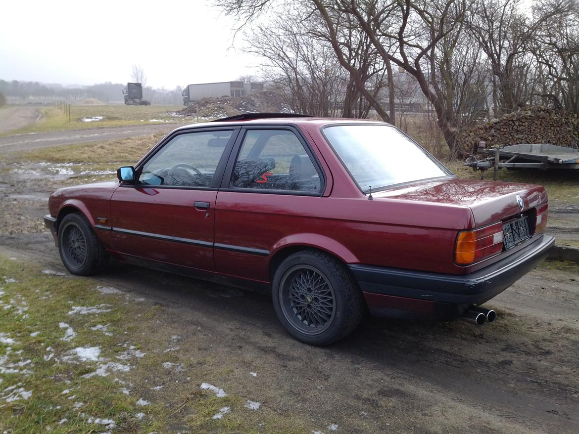 BMW E30 billede 4