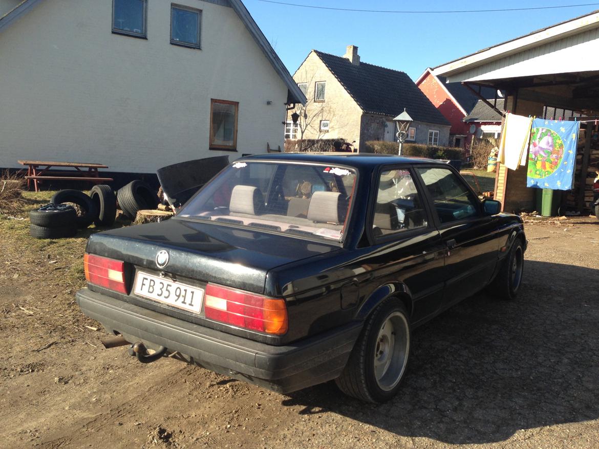 BMW E30 318i billede 7