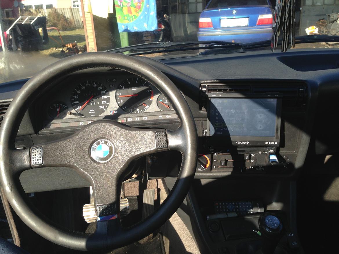 BMW E30 318i billede 10