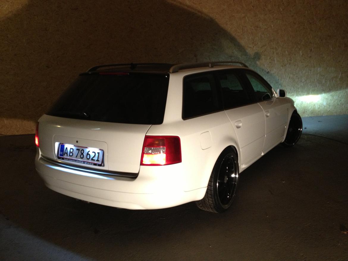 Audi A6 2,4 V6 - 7 Personers - Solgt billede 3