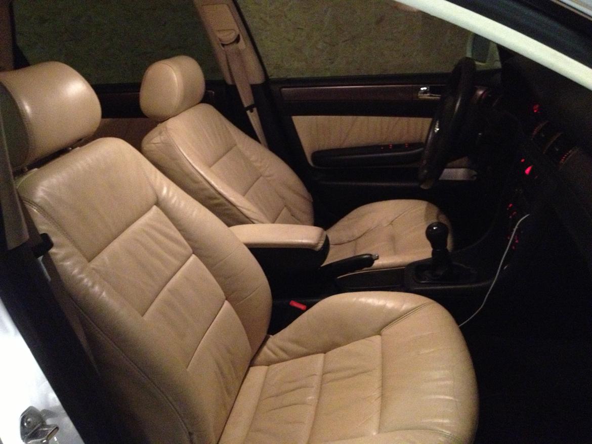 Audi A6 2,4 V6 - 7 Personers - Solgt billede 8