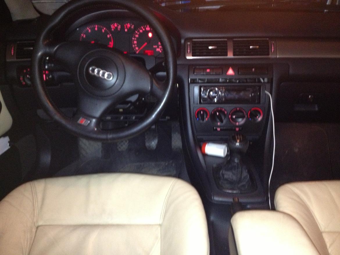 Audi A6 2,4 V6 - 7 Personers - Solgt billede 9