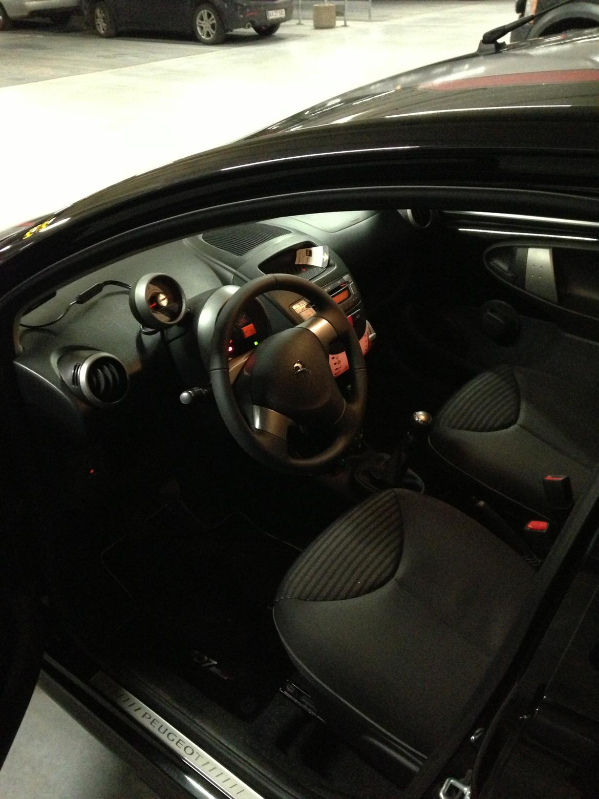 Peugeot 107 5d Sportium billede 8