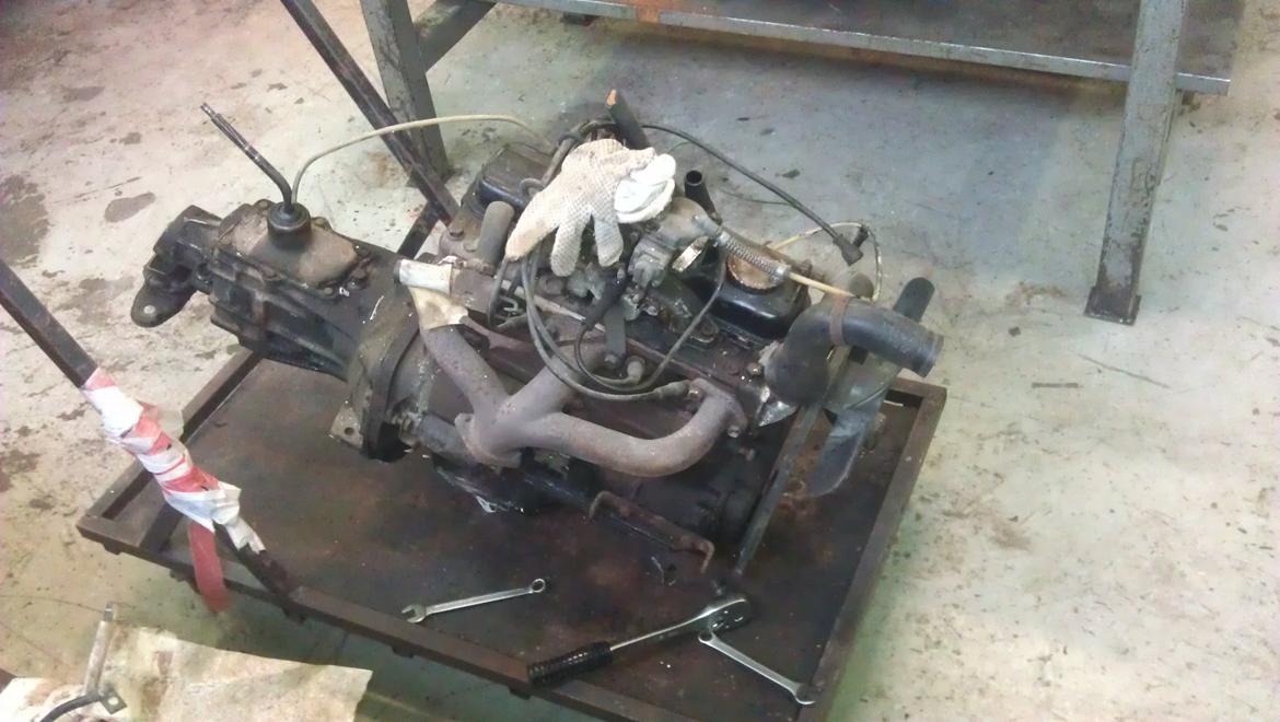 Opel Kadett b - Op start på renovering af motoren billede 4