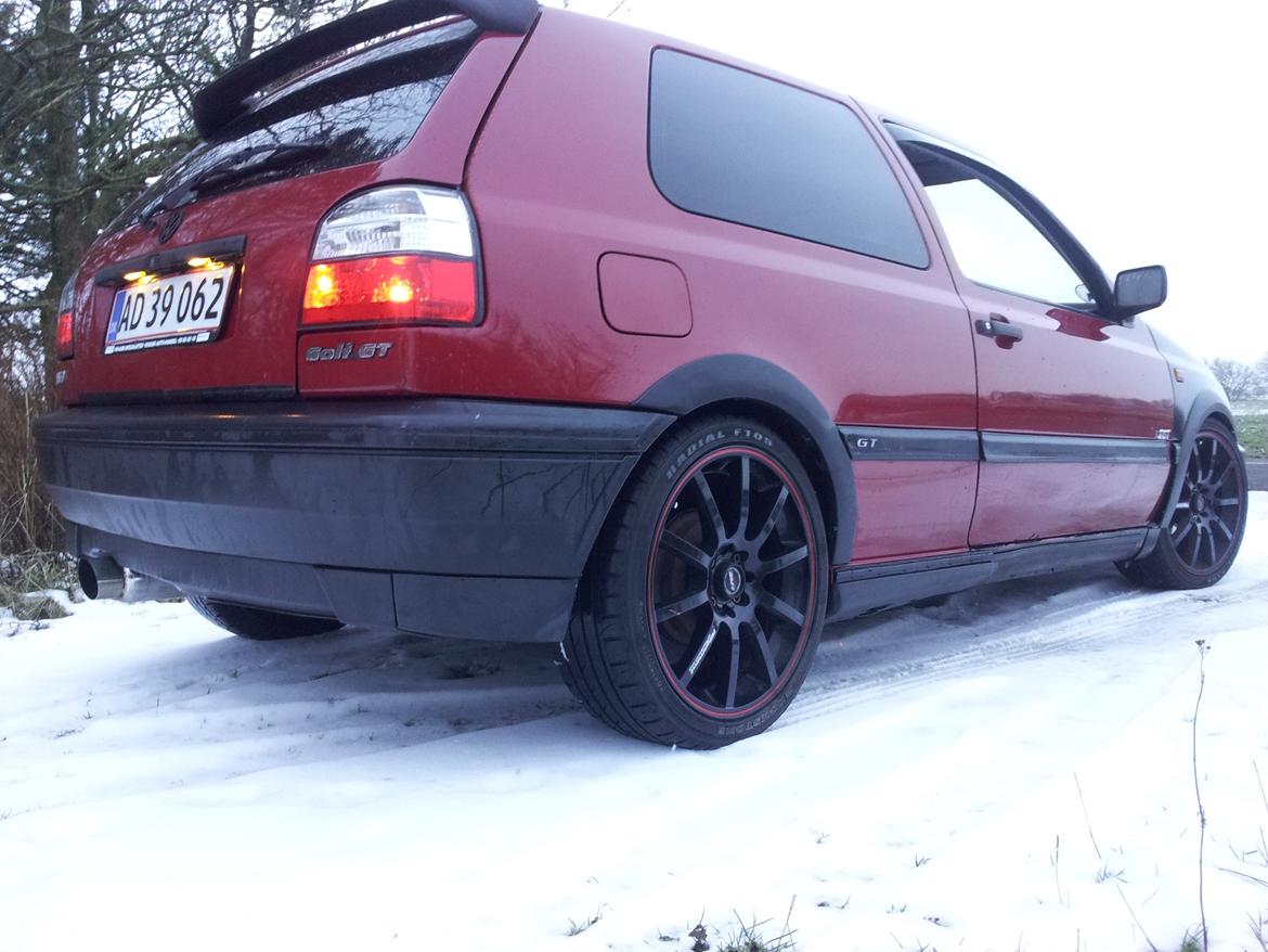 VW Golf 3 1.8 GT. Total skadet. billede 2