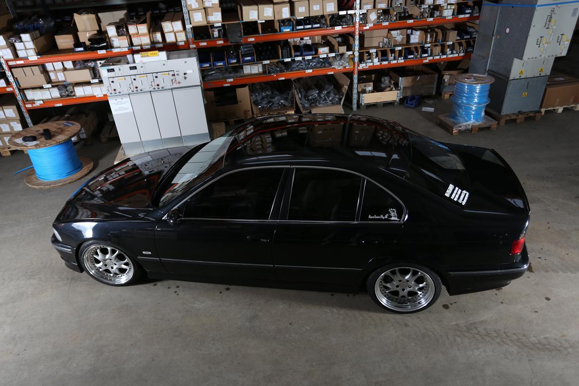 BMW e39 528i SOLGT billede 4