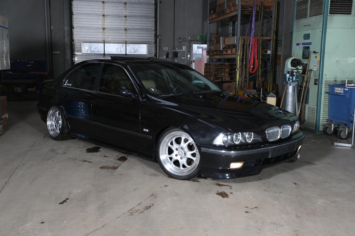 BMW e39 528i SOLGT billede 3