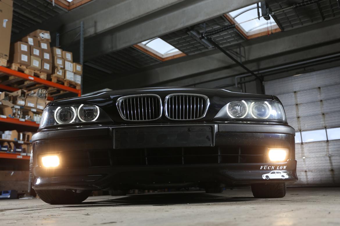 BMW e39 528i SOLGT billede 1