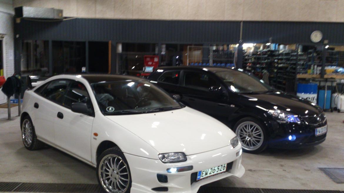 Mazda 323f BA billede 5