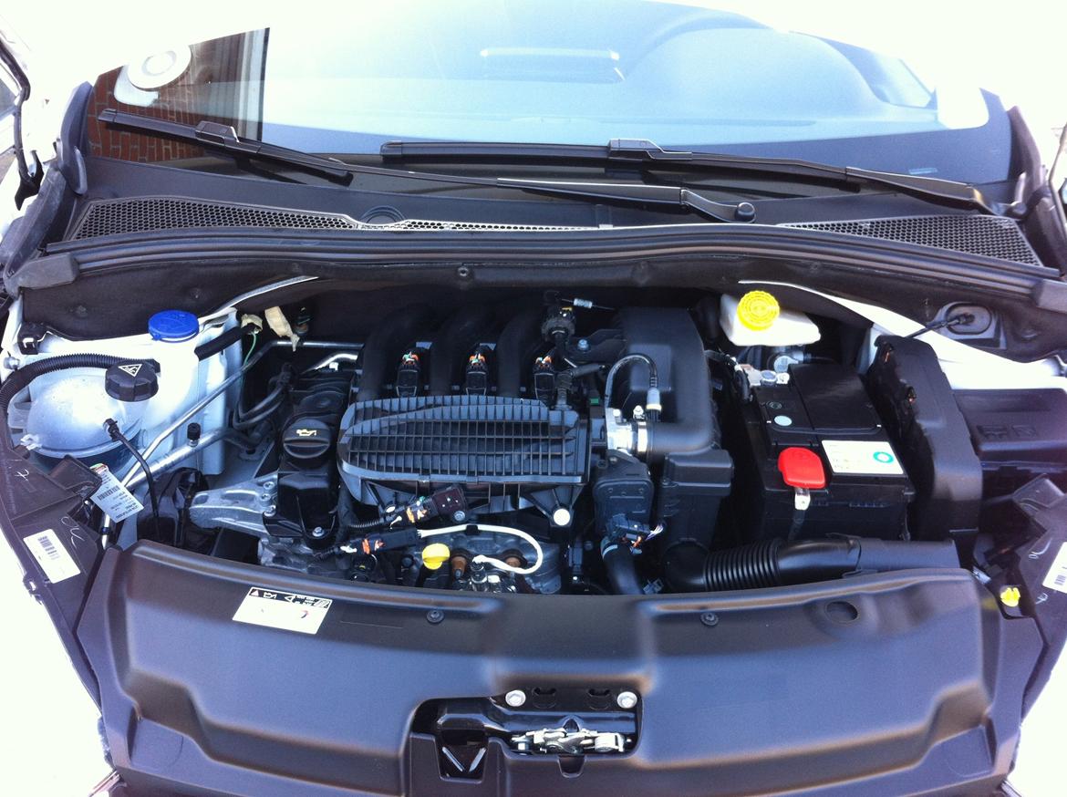 Peugeot 208 1.2 VTI Active Avenue Sport 5D (solgt) billede 16