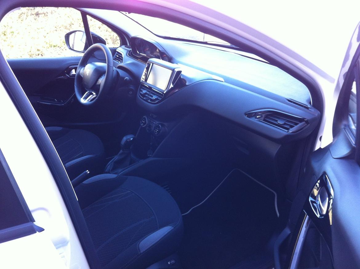 Peugeot 208 1.2 VTI Active Avenue Sport 5D (solgt) billede 17