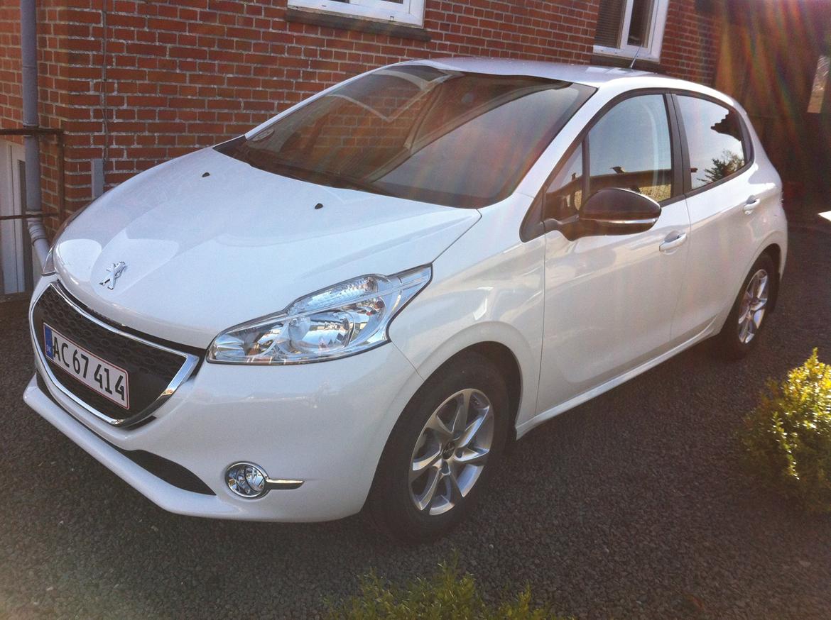 Peugeot 208 1.2 VTI Active Avenue Sport 5D (solgt) billede 18