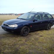 Ford mondeo 1.8 st