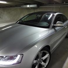 Audi A5 3,0 TDi Coupe´ quattro