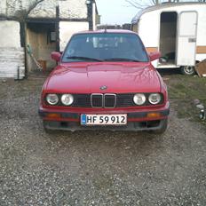 BMW E30 318 i Touring
