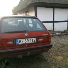 BMW E30 318 i Touring