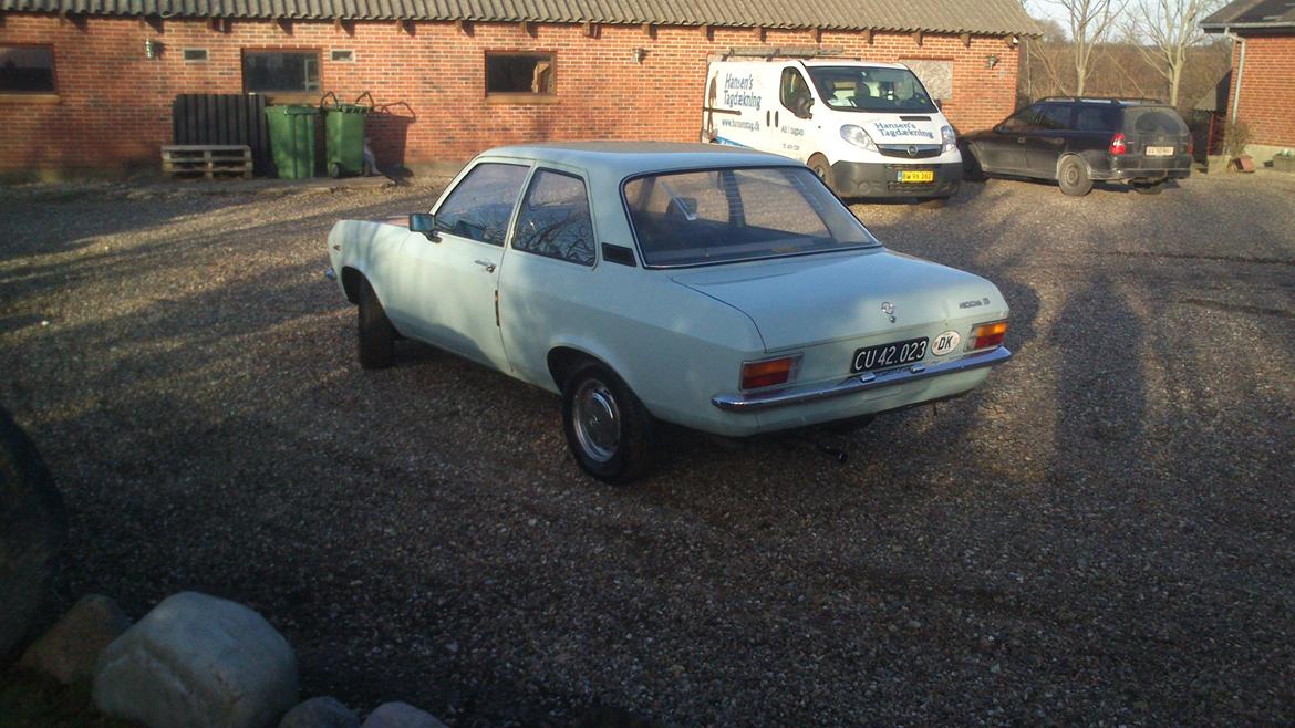 Opel ascona a solgt billede 2