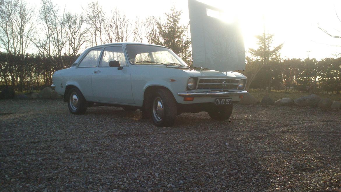 Opel ascona a solgt billede 8