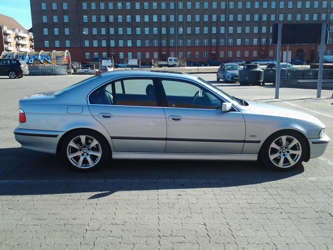 BMW E39 528i billede 3