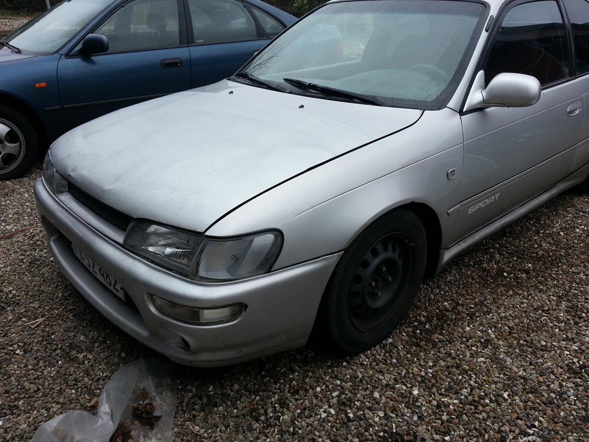 Toyota corolla 1,6 gsi sport - med den gamle hjelm som var smadret billede 20