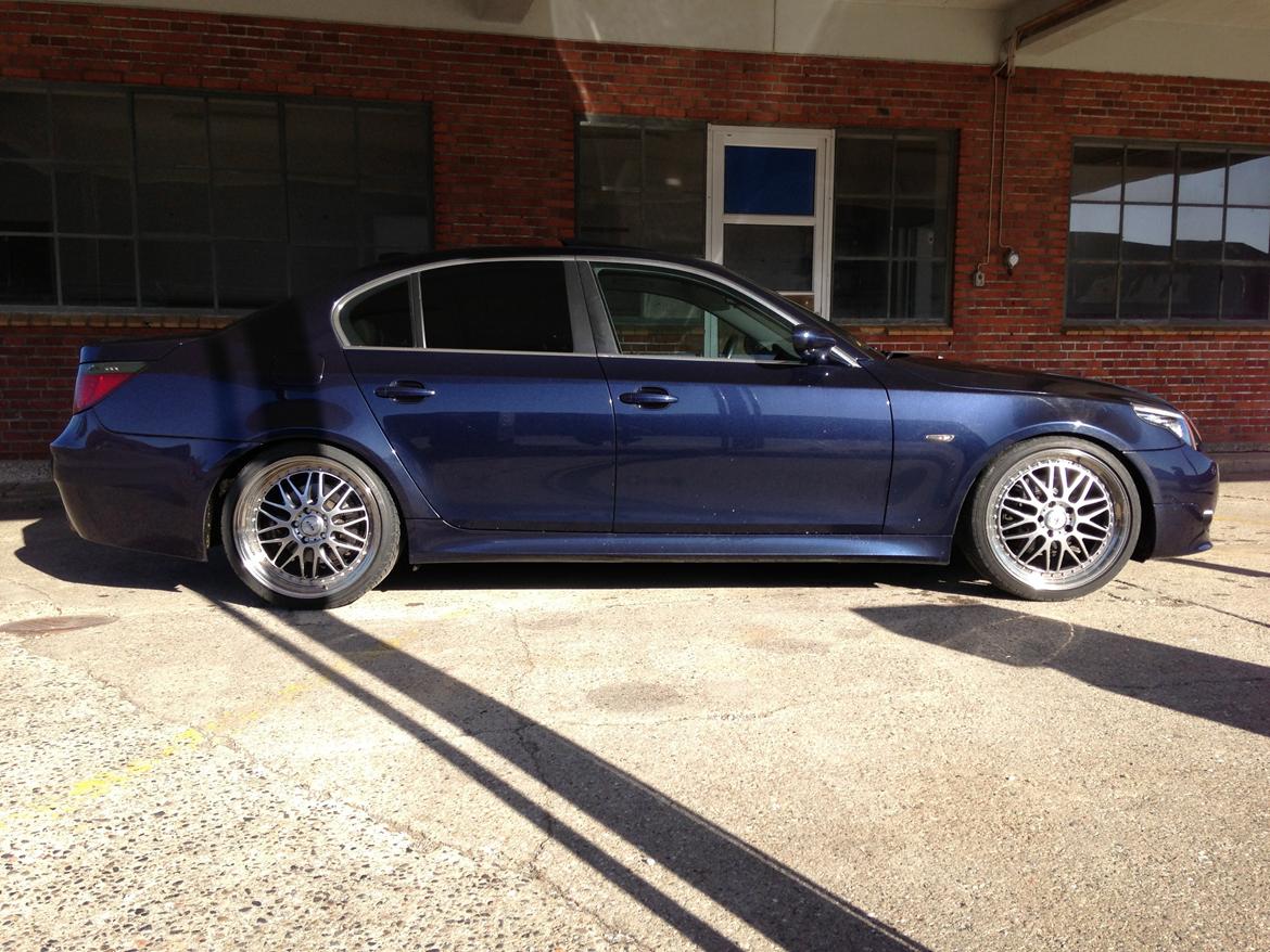 BMW E60 530i - 20" Rial Daytona 2xsplit 10½x20" bag :) billede 2