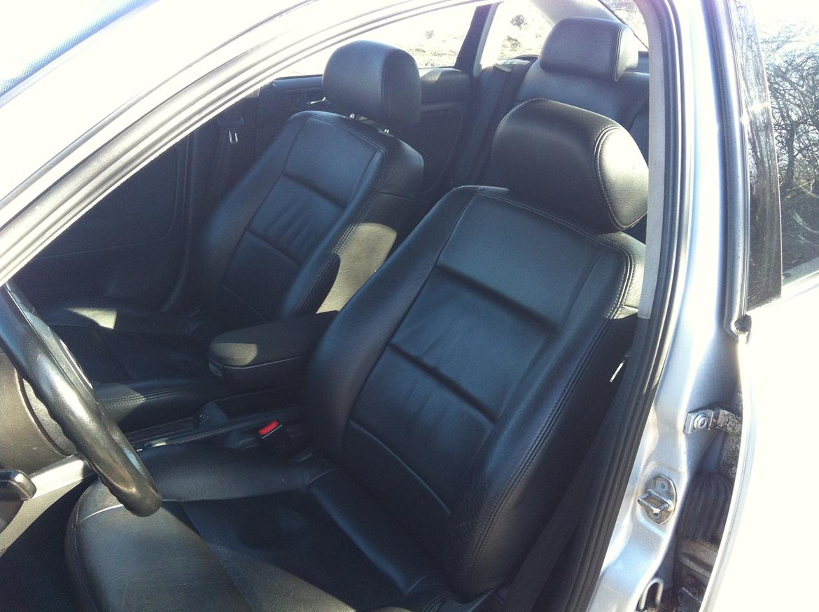 VW Passat 1.8 Turbo *STANCE - Sort læder - Koldt om vinteren, varmt om sommeren.. Men det er stadig lækkert ;) billede 17